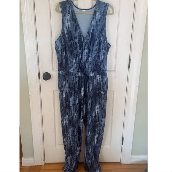 Old Navy Breathe Cross-Front Plus Sleeveless Jumpsuit 2X Navy Tie-Dye - Picture 5 of 12